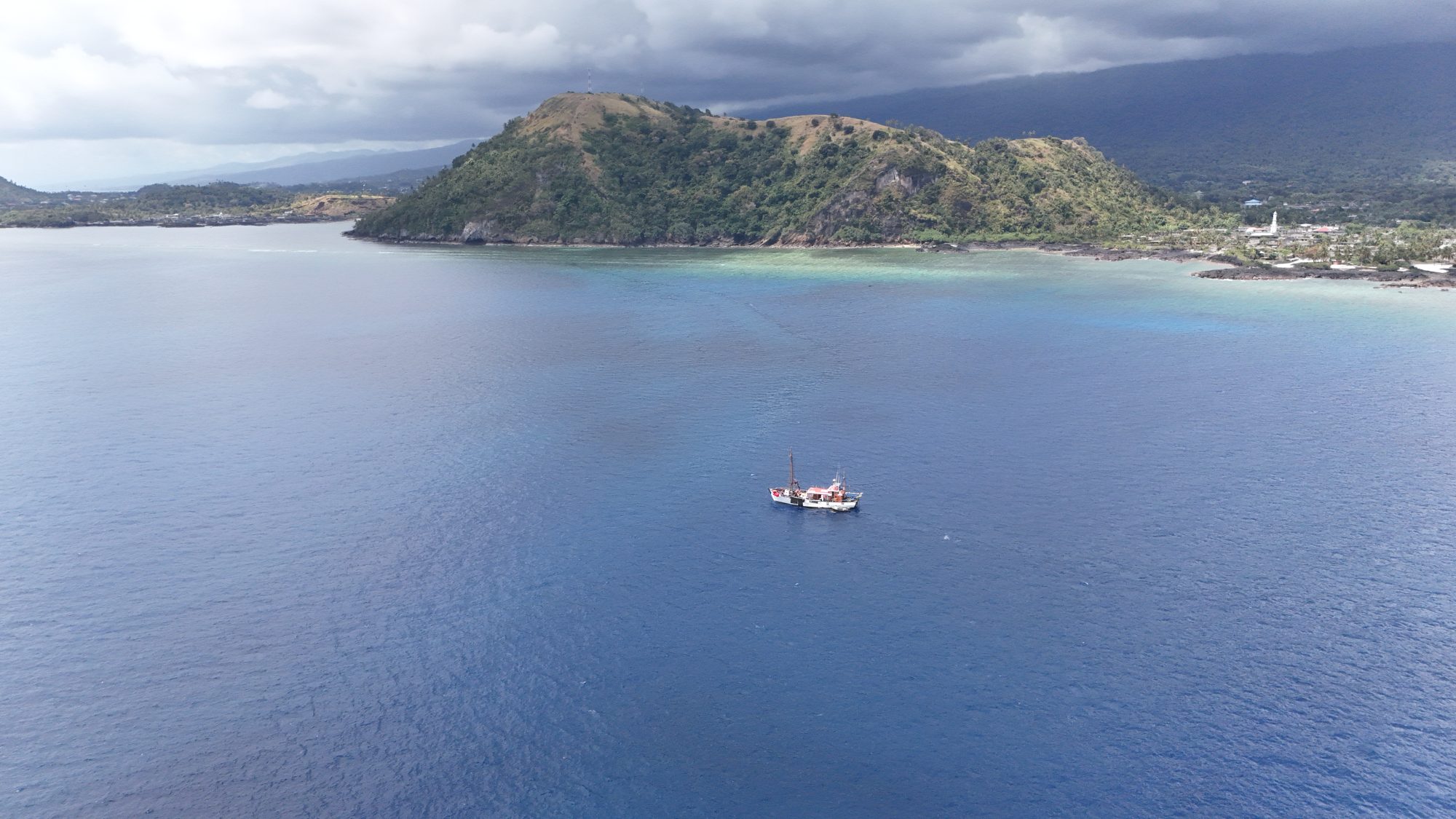Research ship surveys coastal ecosystems in Comoros to advance 30x30 marine protected areas and ocean conservation goals.